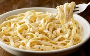 Fettuccine Alfredo (V) at Olive Garden